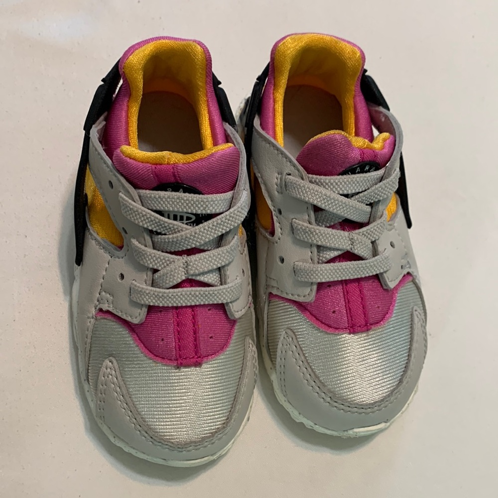 Nike Huarache Toddler Shoes size 6C